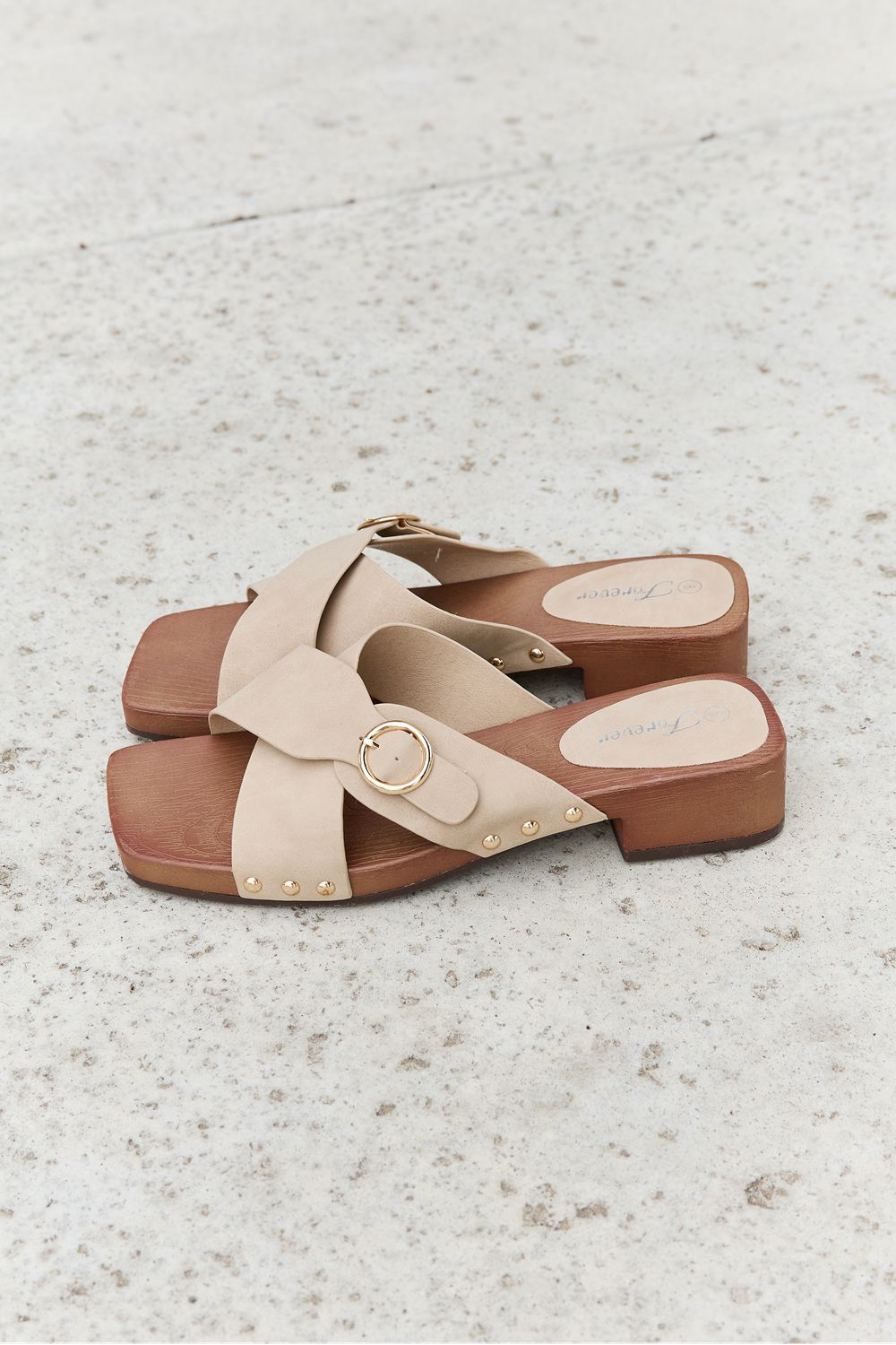 Forever Link Square Toe Cross Strap Buckle Clog Slide On Slip In Sandal in Sand