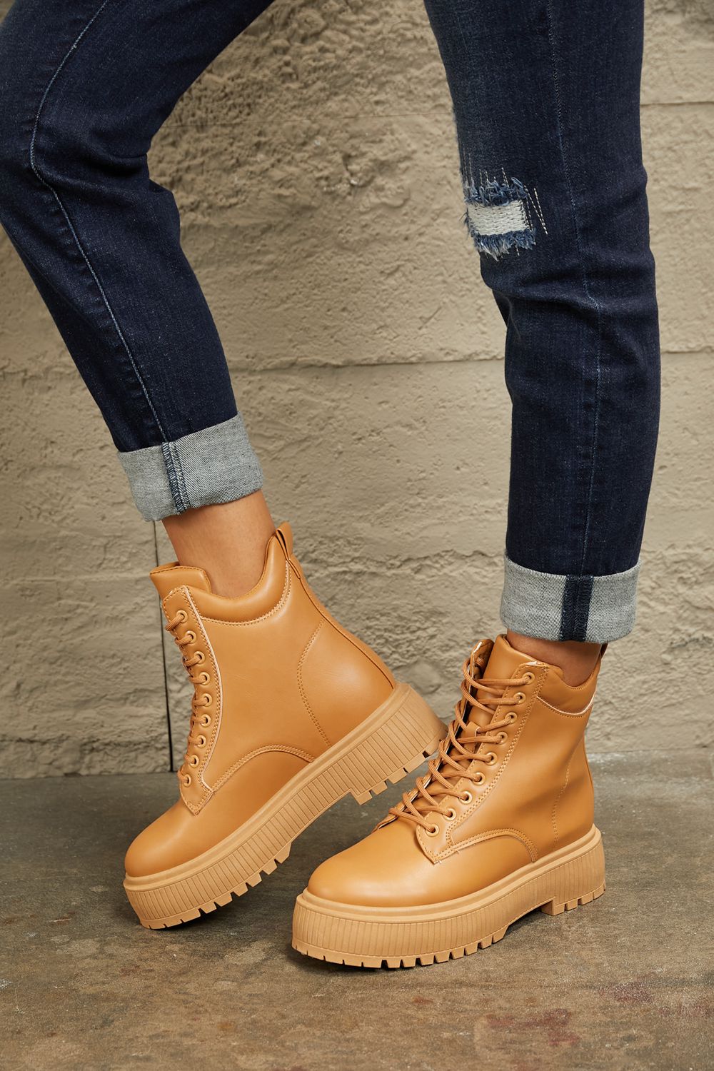 East Lion Corp Platform Combat Chunky Thick Sole Caramel Tan Lace Up Bootie Boots