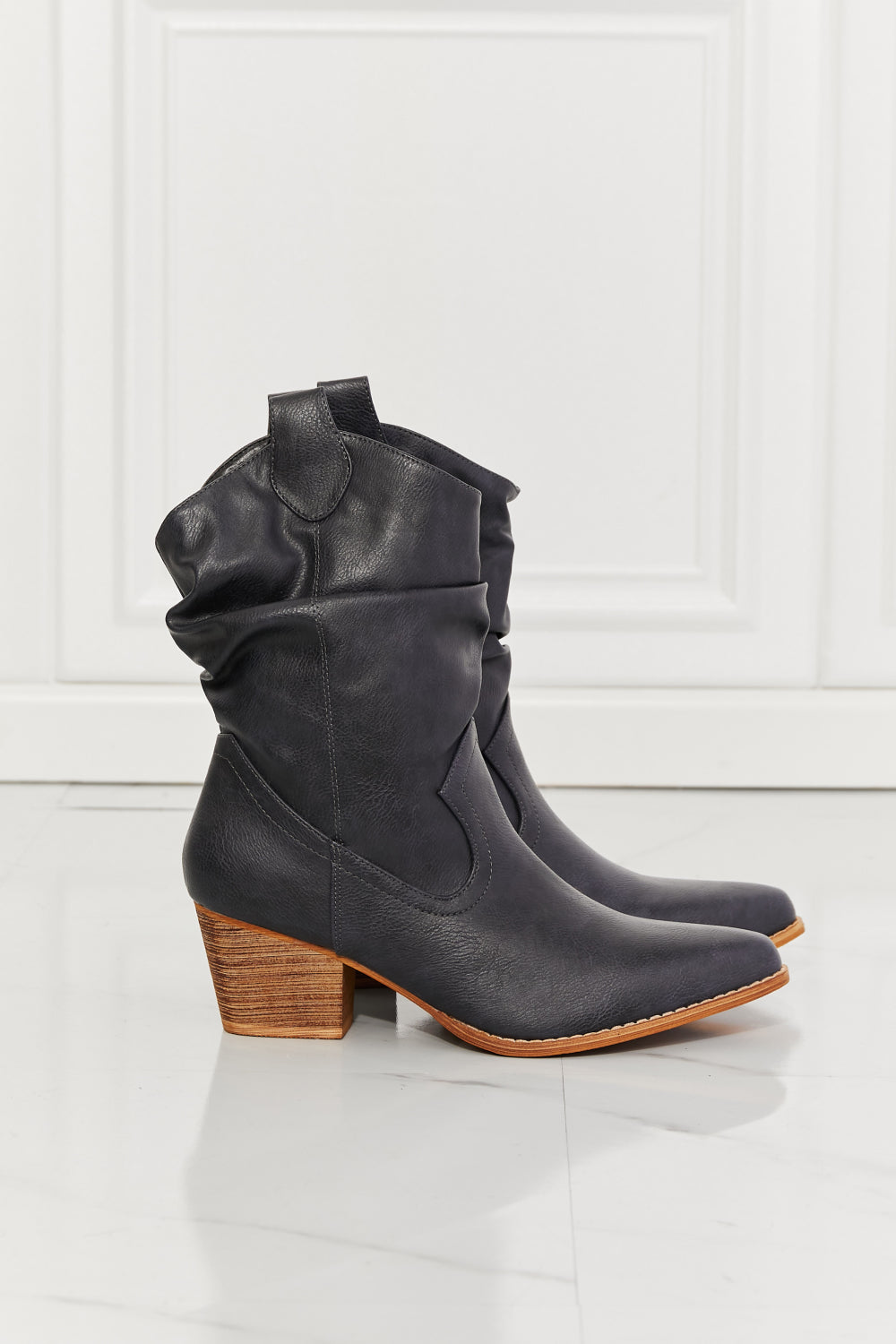 MMShoes Scrunch Cowboy Ankle Low Calf Cowgirl Bootie Heeled Boots in Navy