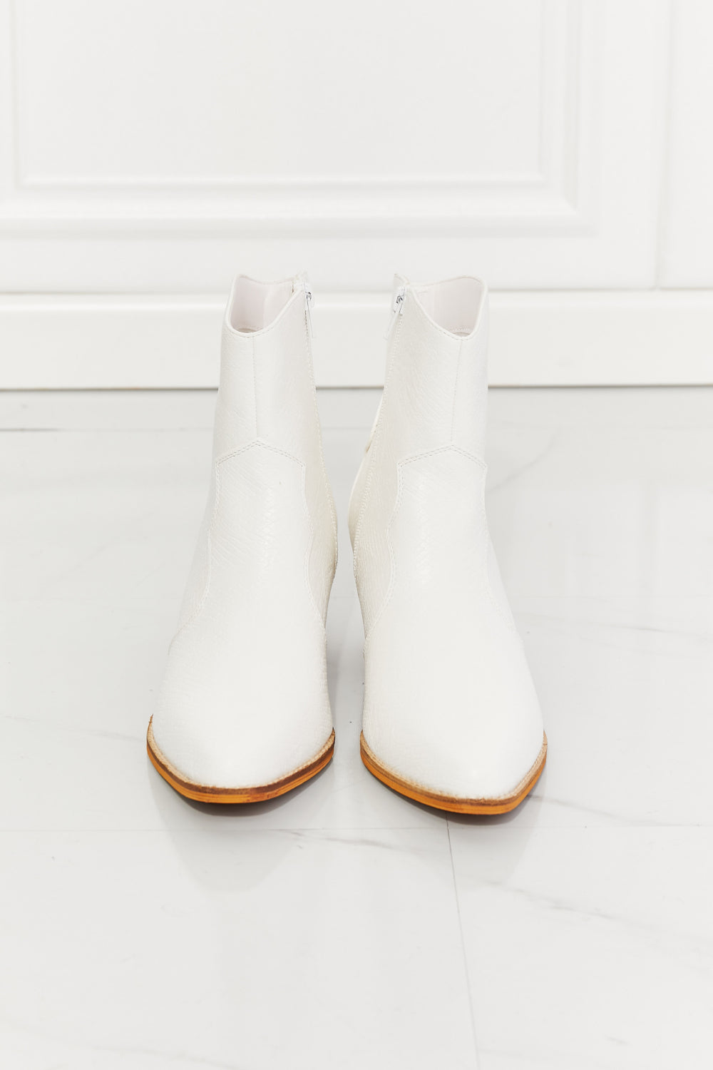 MMShoes Faux Leather Western Cowboy Style Ankle Bootie Boots Pointy Toe in White Watertower Town