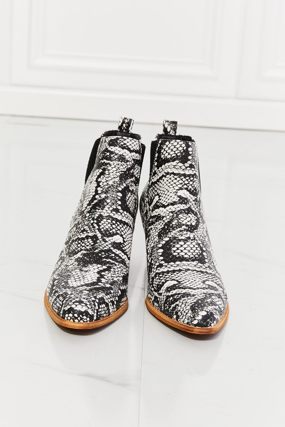 MMShoes Stacked Heel Cowboy Style Pointy Toe Ankle Bootie Boots Black & White Snake Print Back At It