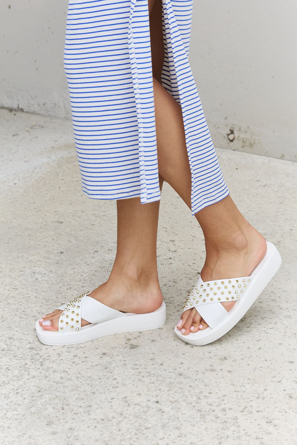 Forever Link Studded Cross Strap Slide On Slip In Platform Thick Sole Sandals in White