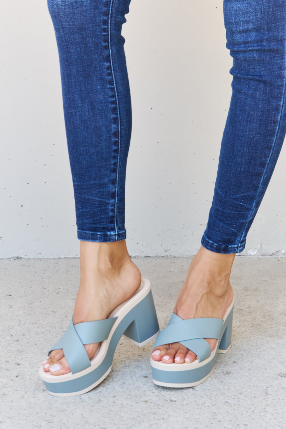 Weeboo Contrast Platform Slide On Slip In Cross Strap Thick Sole High Heel Sandals in Misty Blue