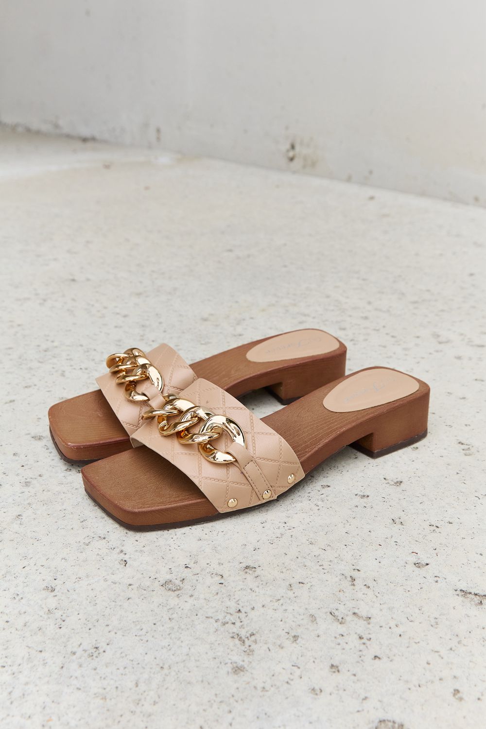 Forever Link Square Toe Gold Tone Chain Detail Clog Slide On Slip In Sandals in Tan