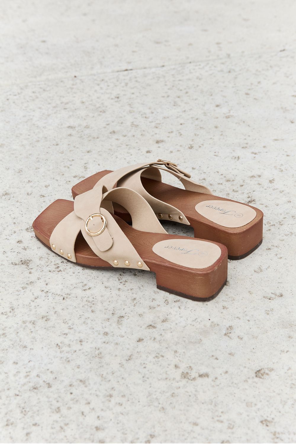 Forever Link Square Toe Cross Strap Buckle Clog Slide On Slip In Sandal in Sand