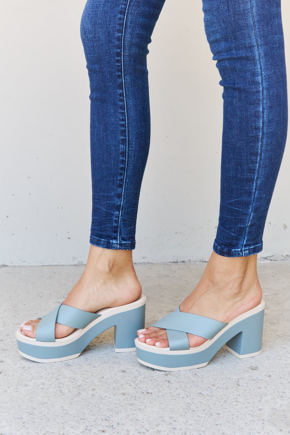 Weeboo Contrast Platform Slide On Slip In Cross Strap Thick Sole High Heel Sandals in Misty Blue