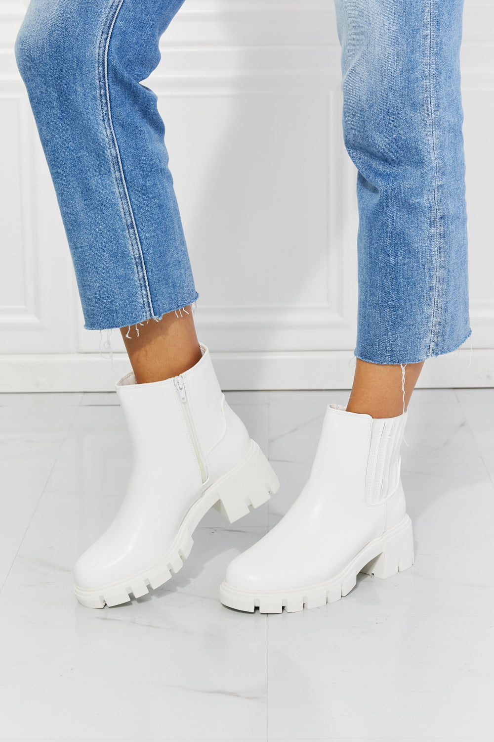 MMShoes Lug Sole Platform Chunky Thick Sole Chelsea Ankle Bootie Boots in White What It Takes