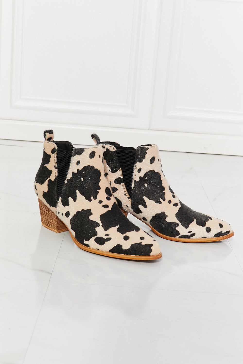 MMShoes Stacked Heel Cowboy Style Pointy Toe Ankle Bootie Boots Beige Cow Print Back At It