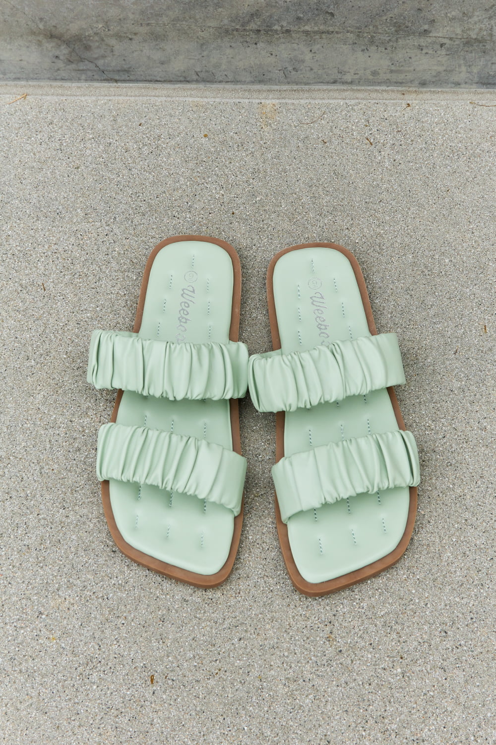 Weeboo Double Strap Scrunch Slide On Slip In Flat Sandals in Gum Leaf Green