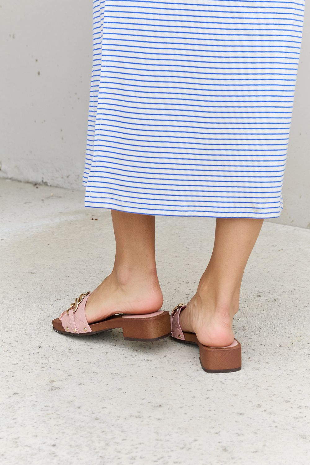 Forever Link Square Toe Gold Tone Chain Detail Clog Slide On Slip In Sandals in Blush