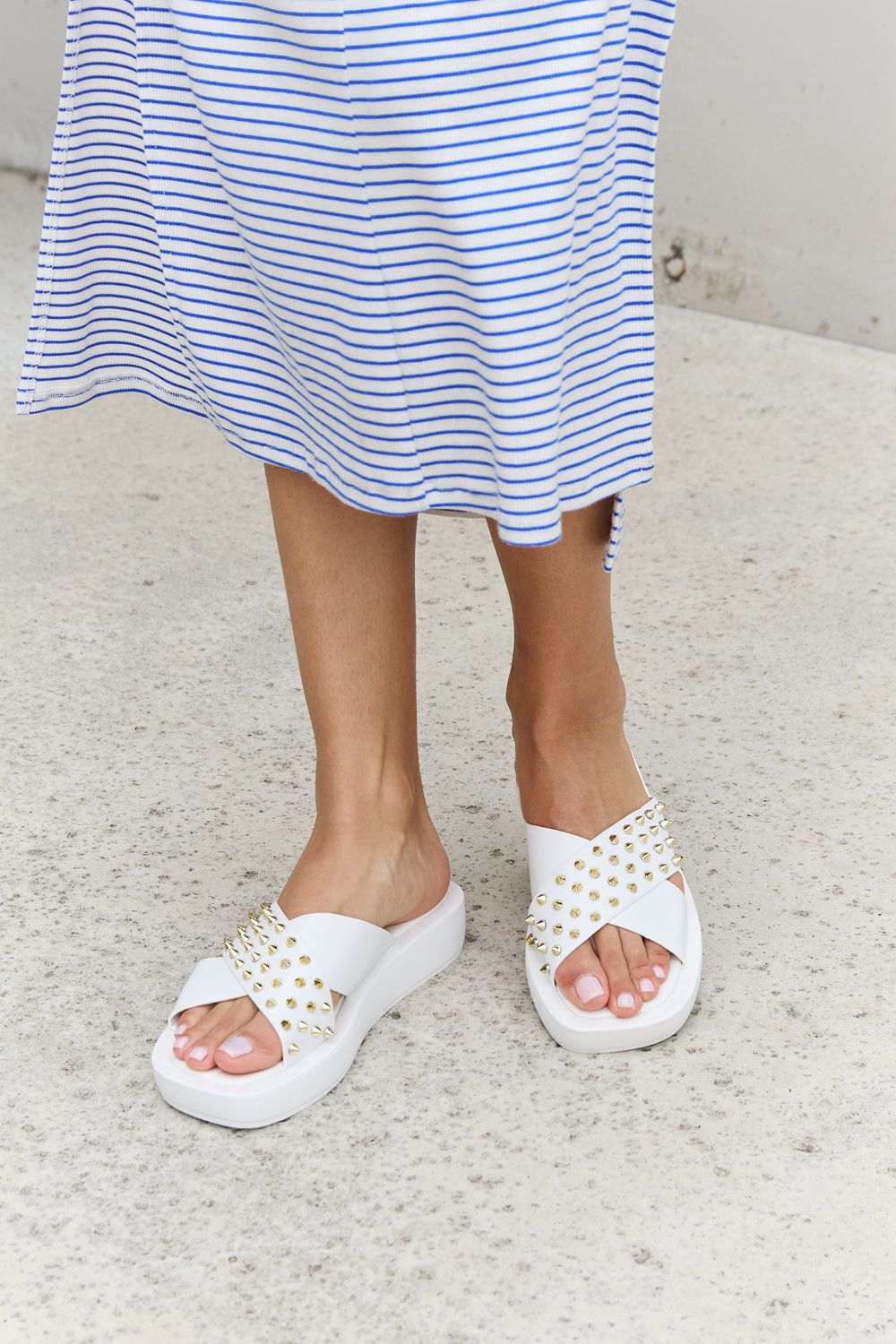Forever Link Studded Cross Strap Slide On Slip In Platform Thick Sole Sandals in White