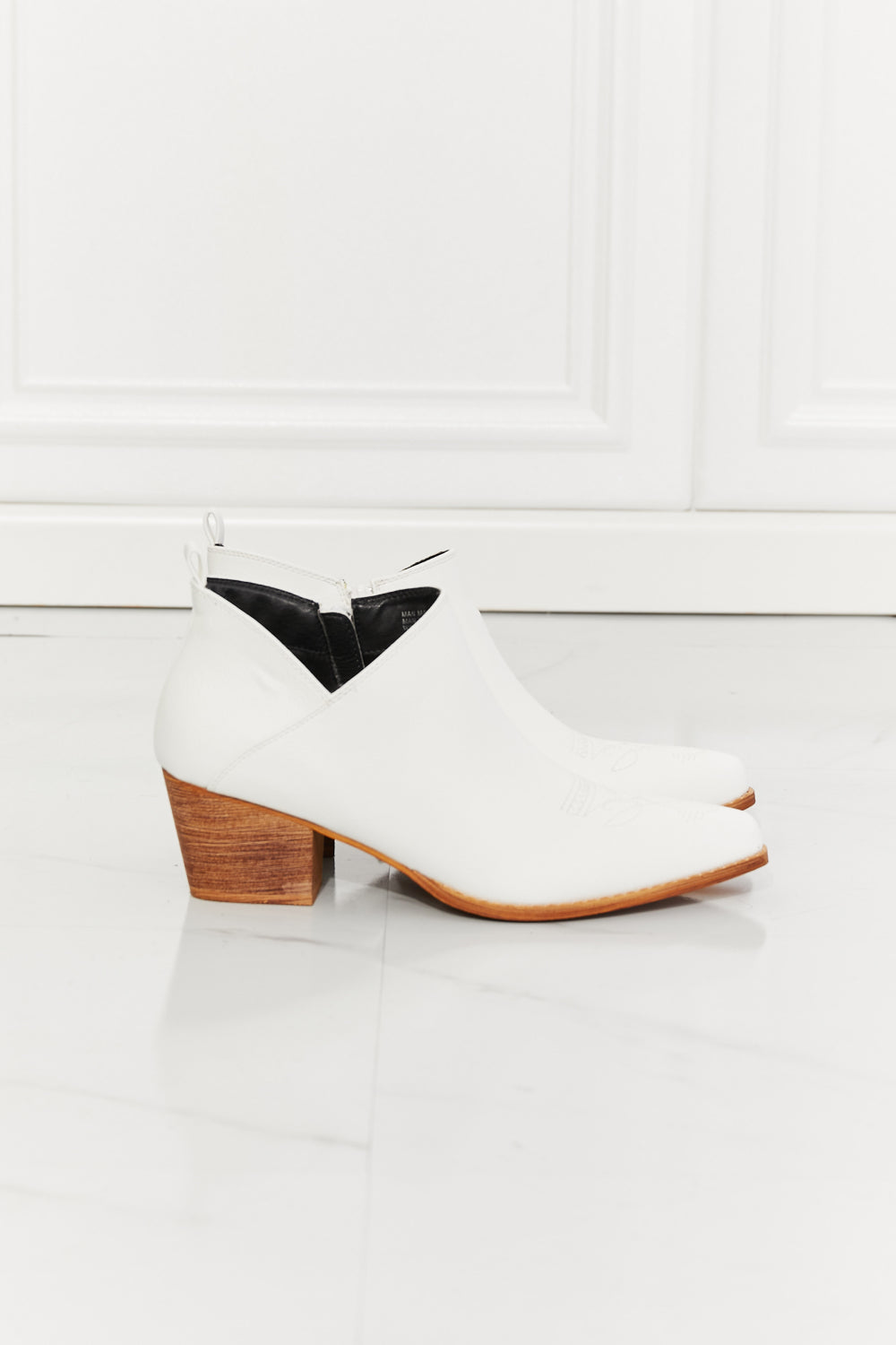 MMShoes Embroidered Crossover Cowboy Bootie Ankle Boots Stacked Heel White Trust Yourself