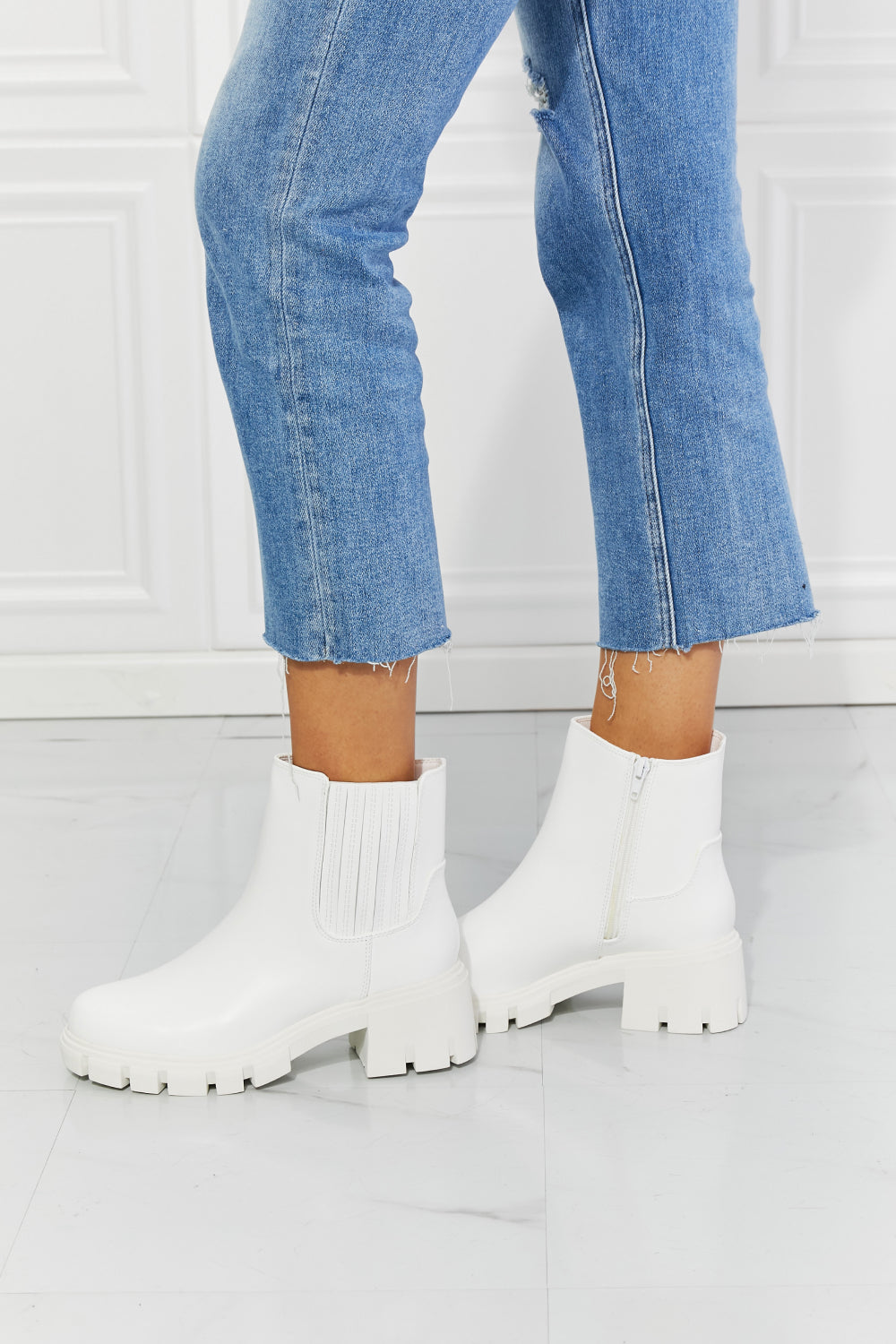 MMShoes Lug Sole Platform Chunky Thick Sole Chelsea Ankle Bootie Boots in White What It Takes