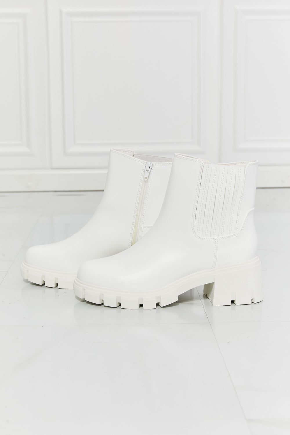 MMShoes Lug Sole Platform Chunky Thick Sole Chelsea Ankle Bootie Boots in White What It Takes