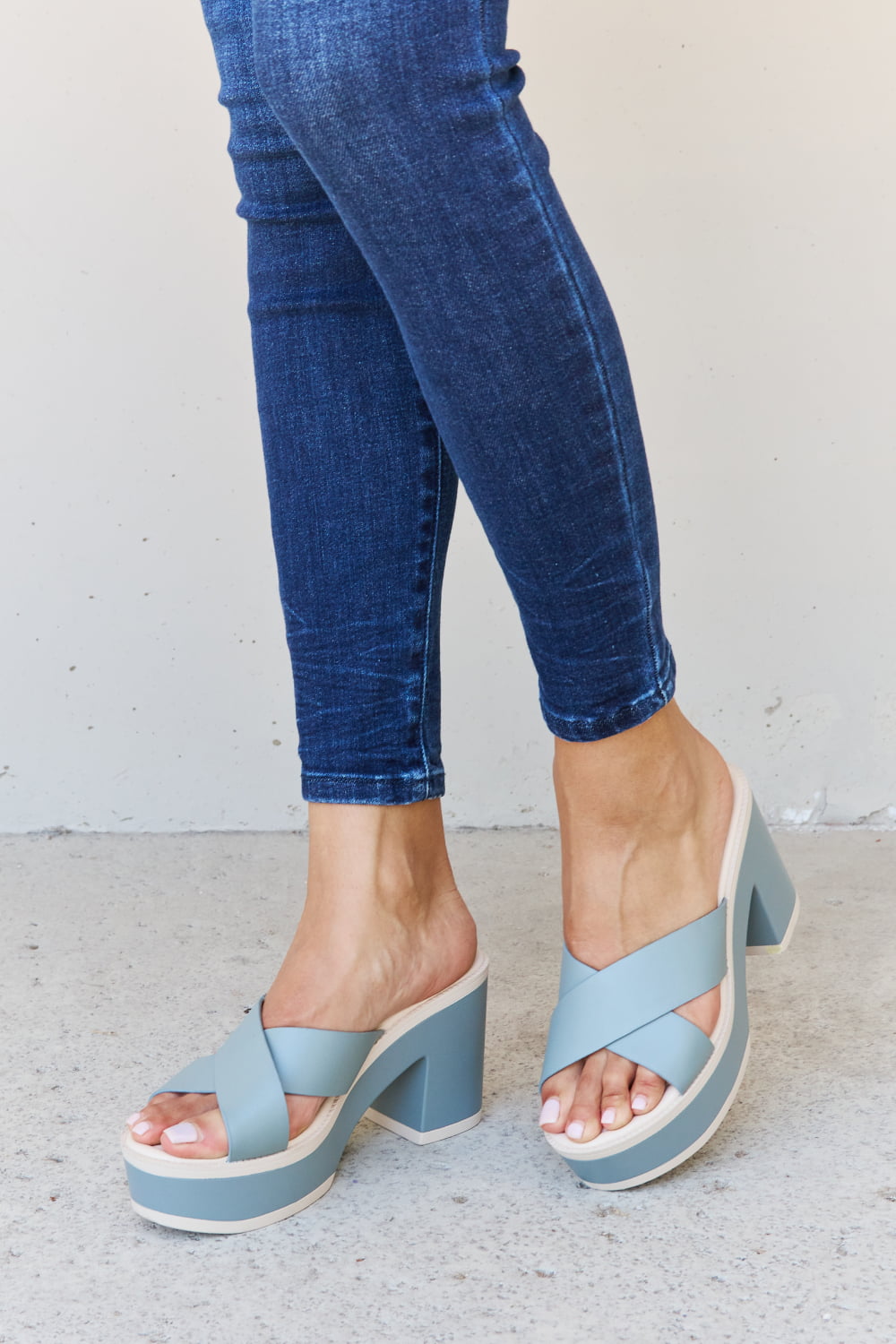 Weeboo Contrast Platform Slide On Slip In Cross Strap Thick Sole High Heel Sandals in Misty Blue
