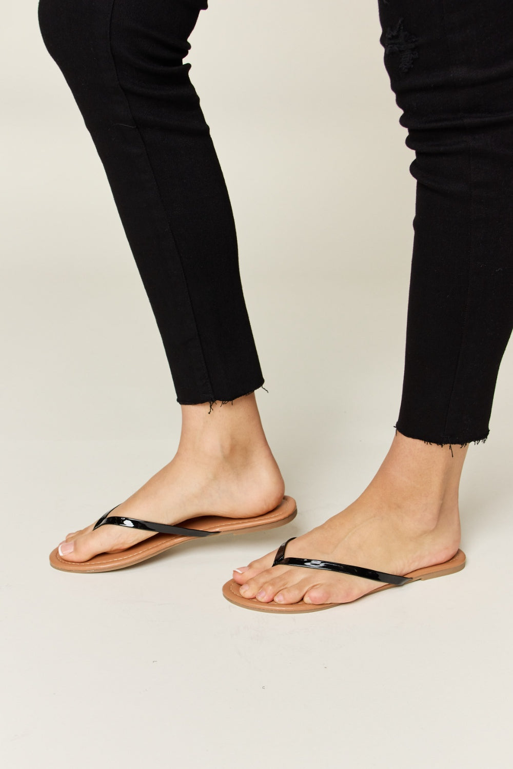 WILD DIVA PU Leather Flip Flop Black Flat Open Toe Comfy Sandals