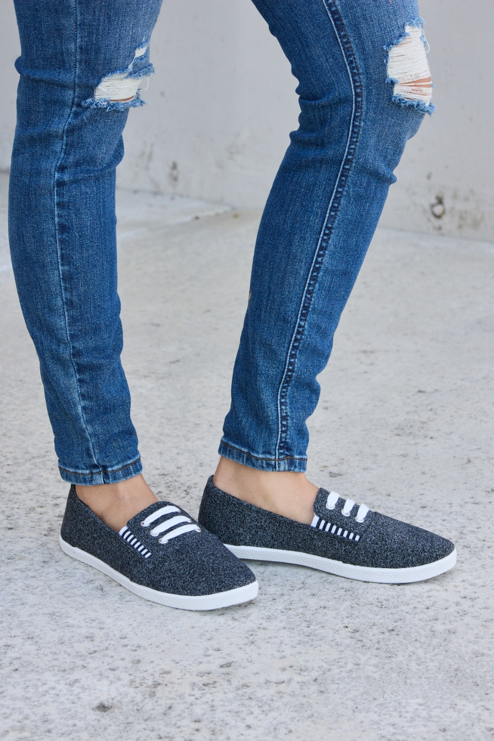 Forever Link Round Toe Slip-On Dark Gray Low Top Comfy Flat Sneakers