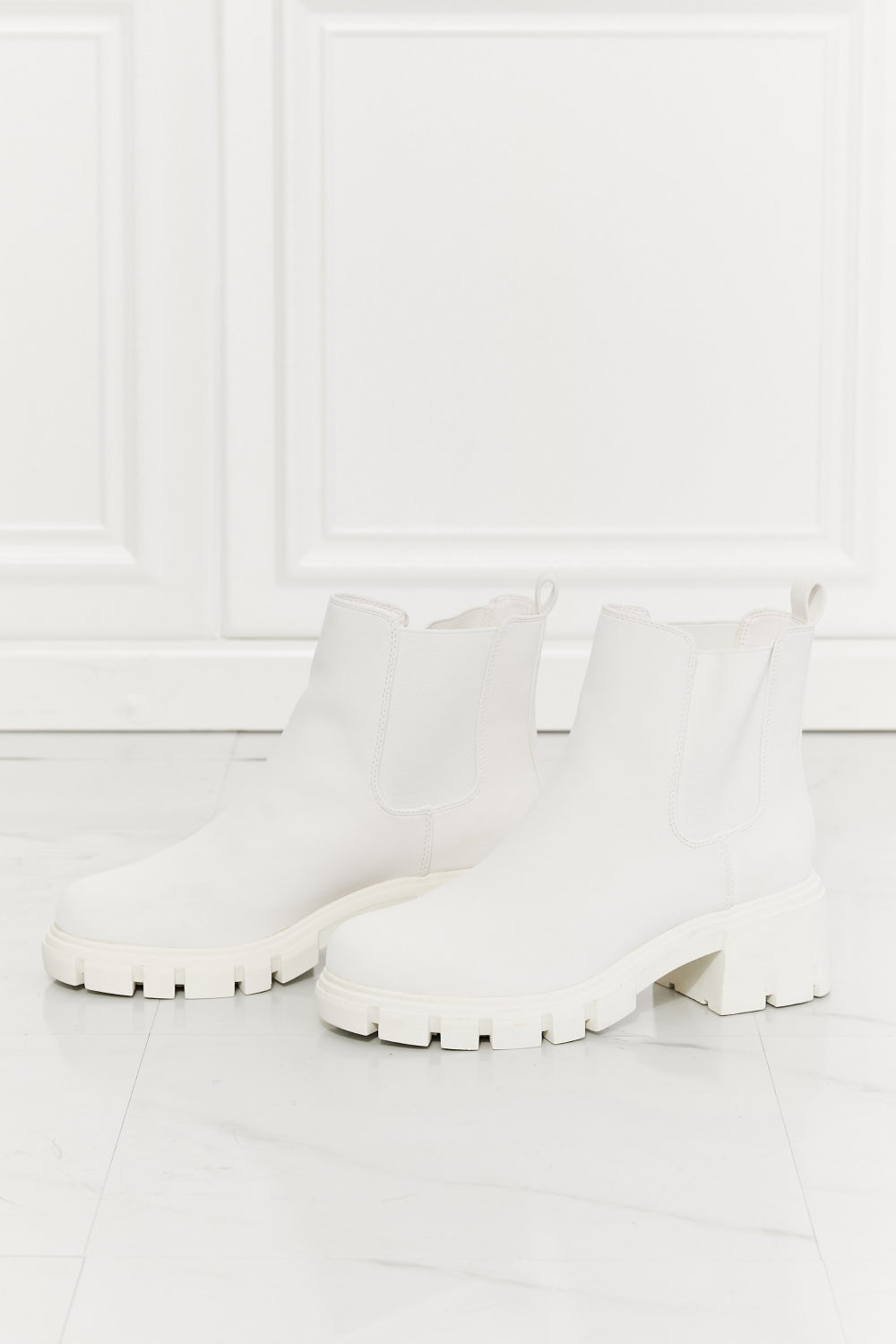 MMShoes Matte Lug Sole Platform Chunky Thick Sole Chelsea Ankle Boots in White Work For It