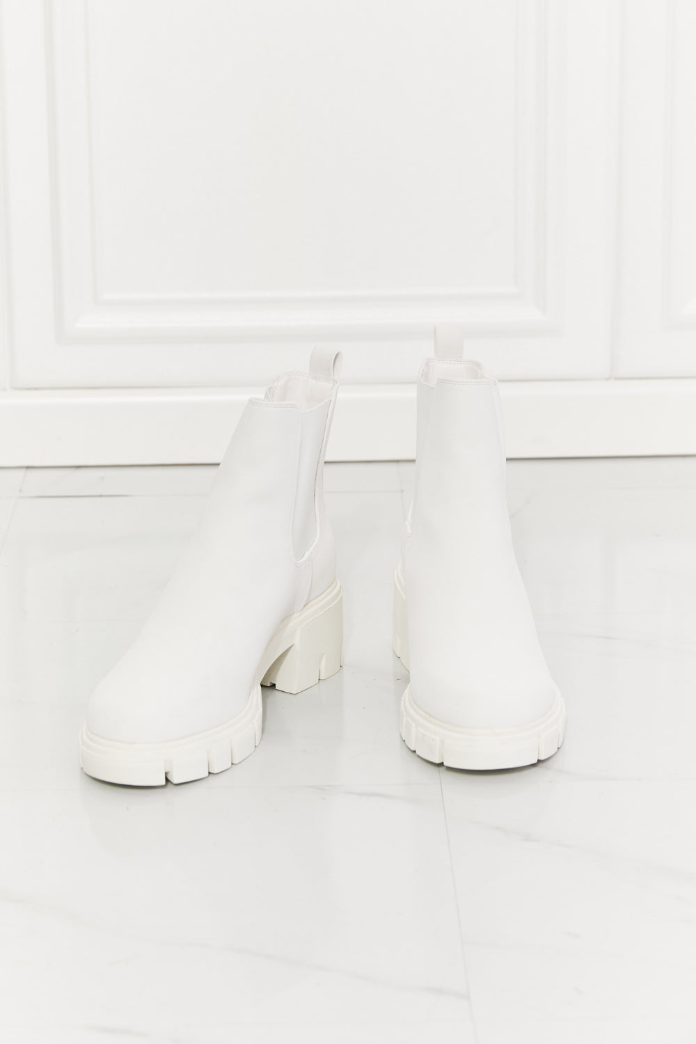 MMShoes Matte Lug Sole Platform Chunky Thick Sole Chelsea Ankle Boots in White Work For It