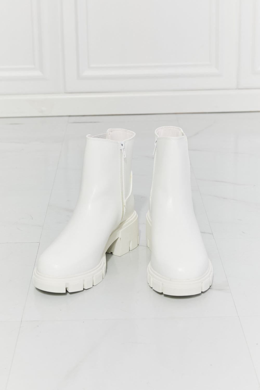 MMShoes Lug Sole Platform Chunky Thick Sole Chelsea Ankle Bootie Boots in White What It Takes